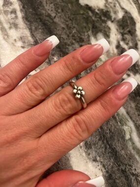 JAMES AVERY *RETIRED* Sterling Silver Flower